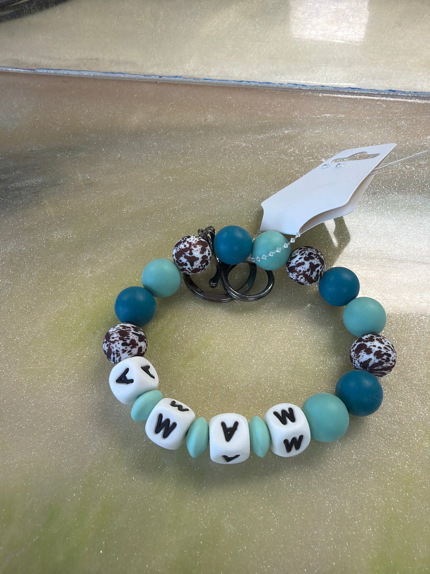 Beaded wristlet keychain