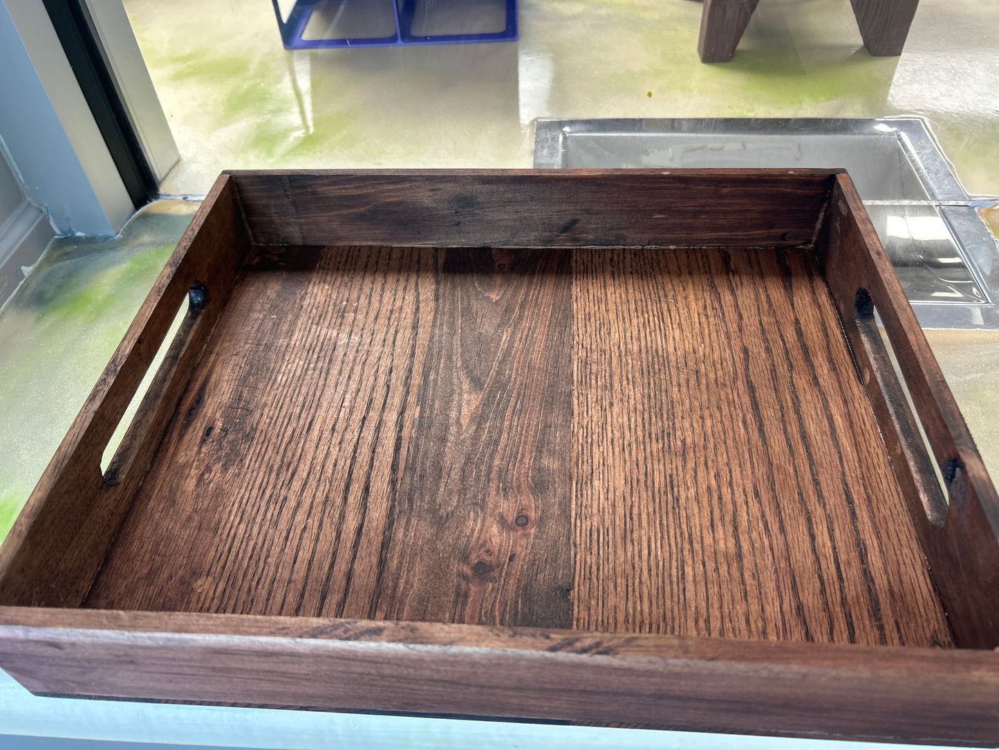 Serving tray