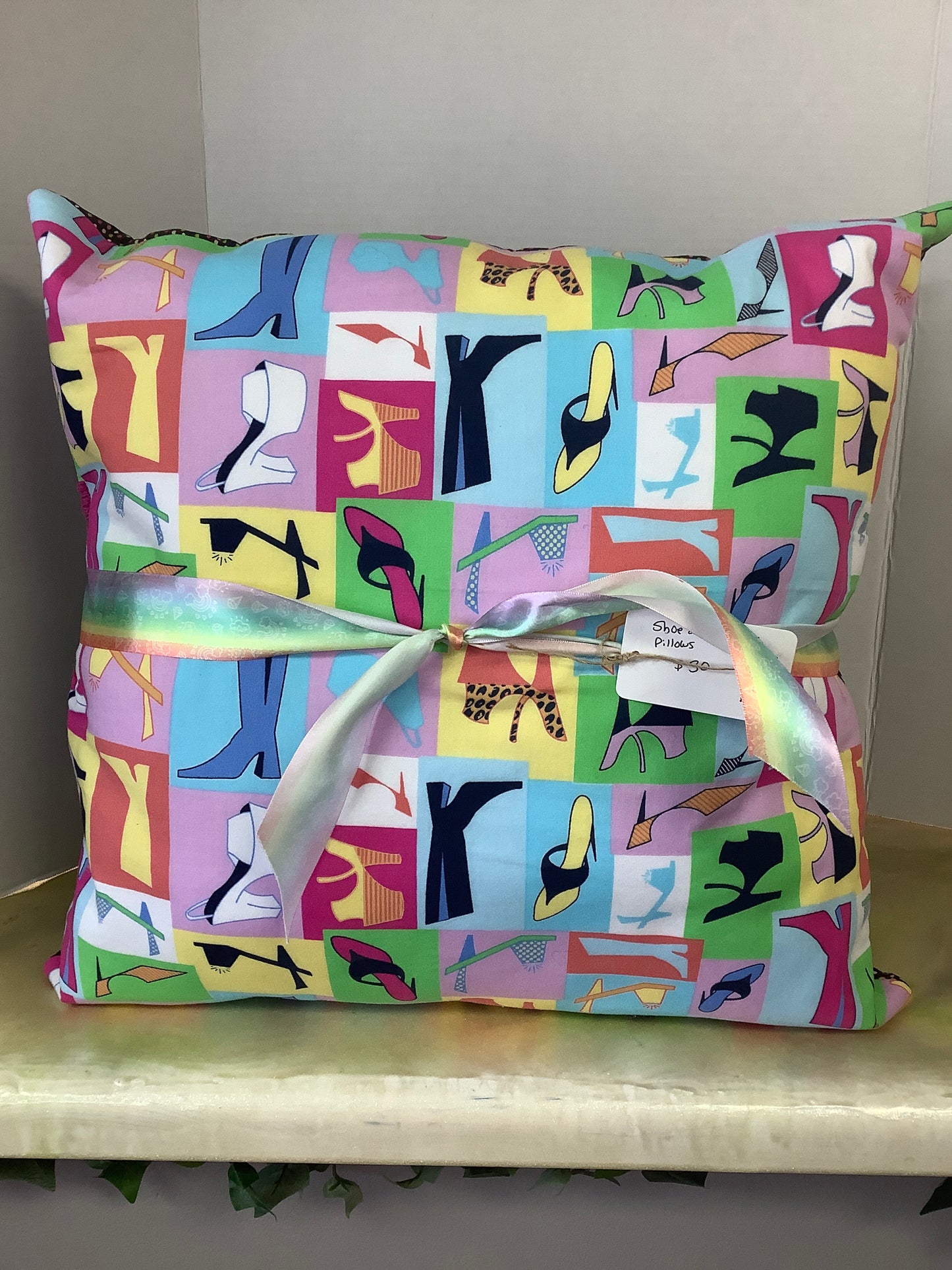 Set of 2 Throw Pillows
