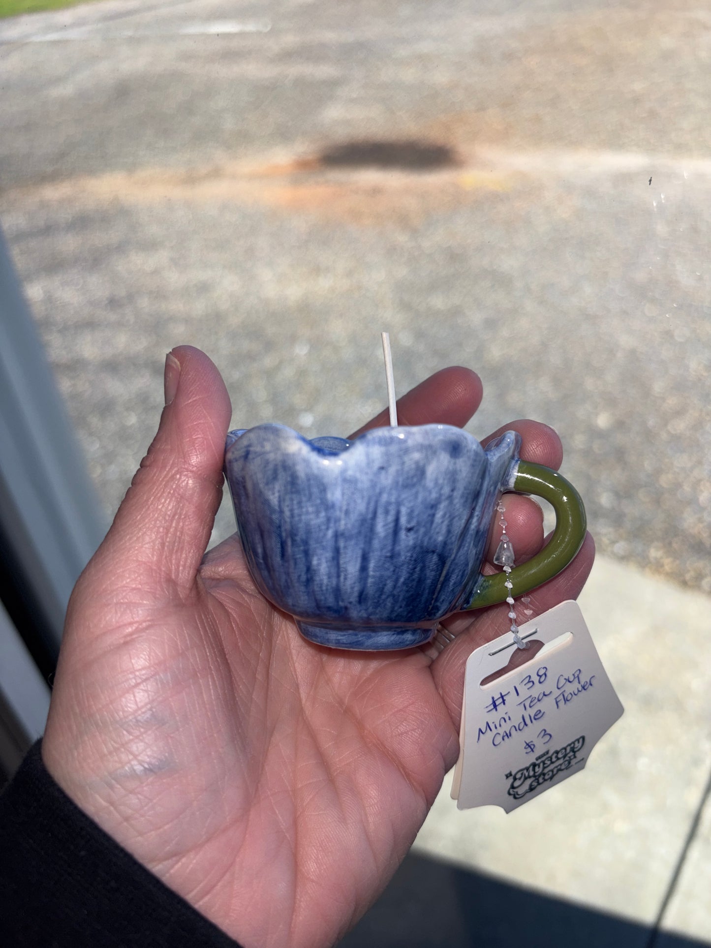 Mini teacup candle