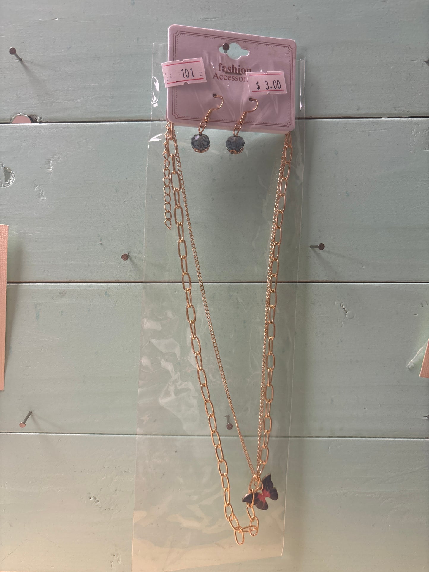 Butterfly Necklace and Earring Set: Mix Colors / ONE SIZE