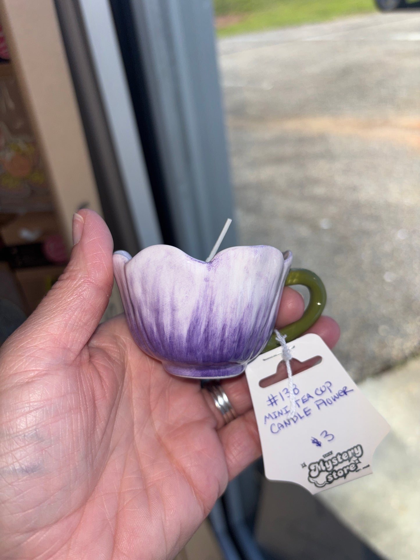 Mini teacup candle
