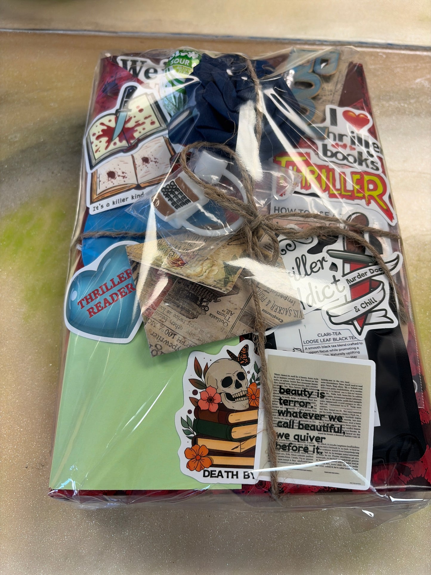 Blind date with a book-Horror
