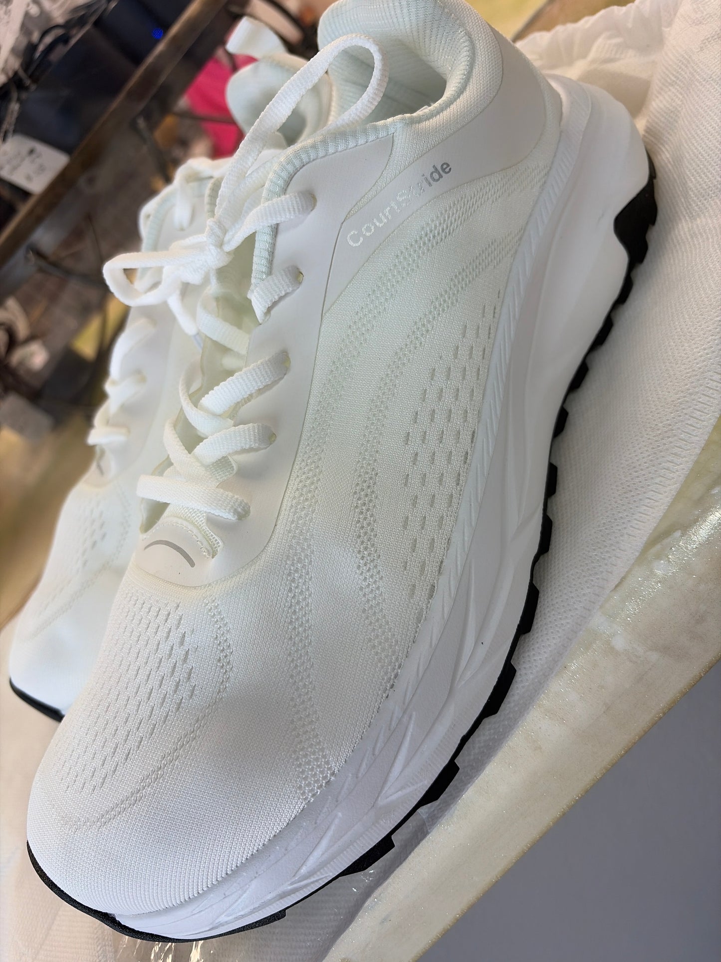 Men’s CourtStride court shoe sz 10