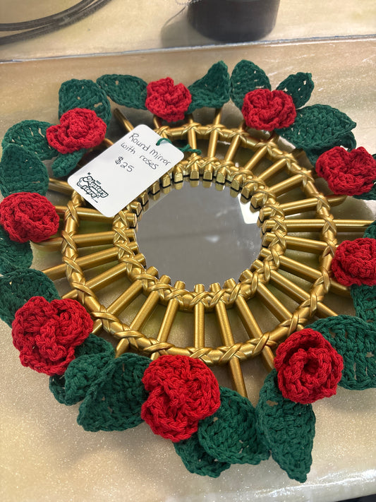 Round mirror with crochet roses