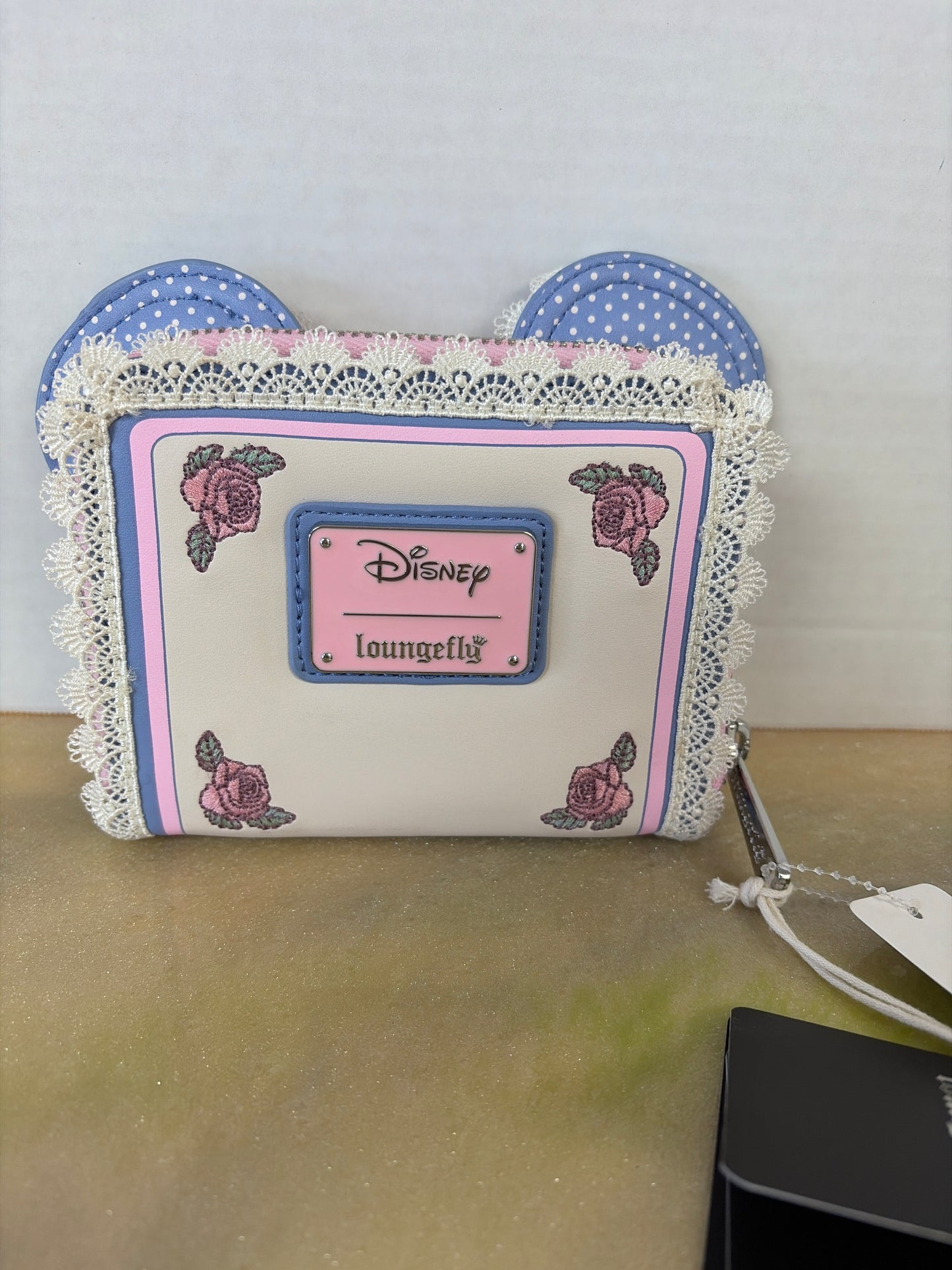 Minnie loungefly wallet