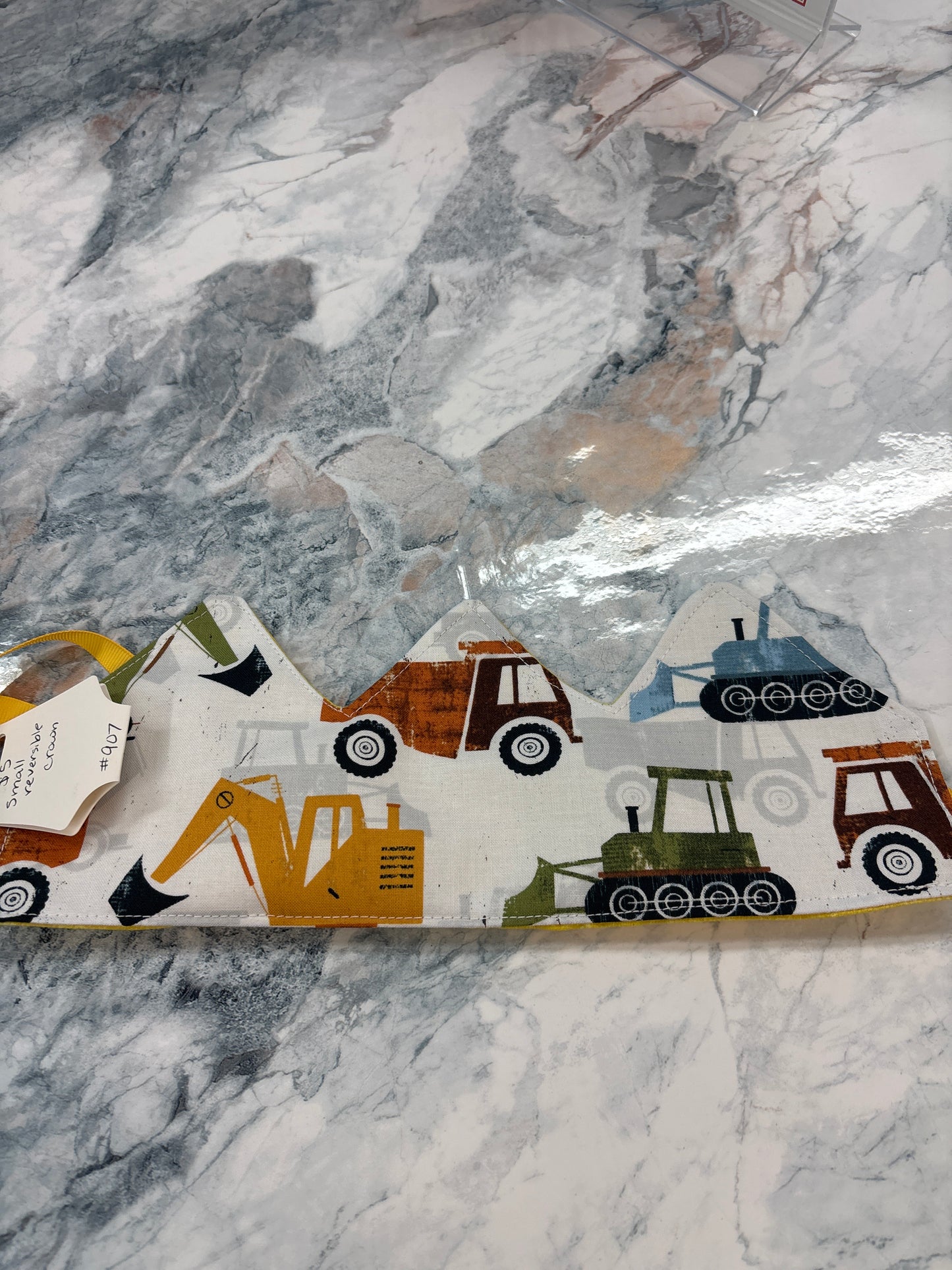 Small reversible crown