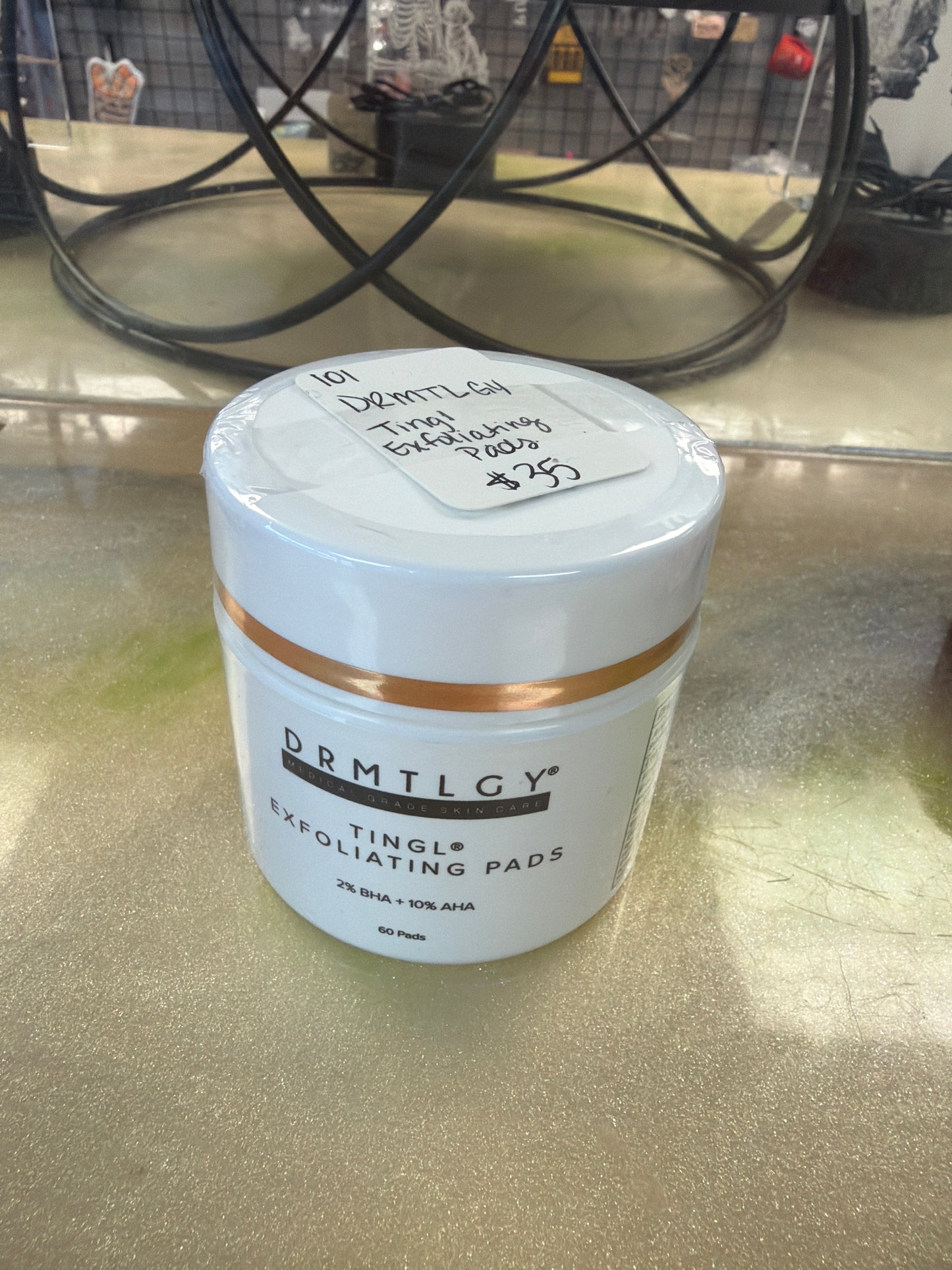 DRMTLGY TINGL EXFOLIATING PADS