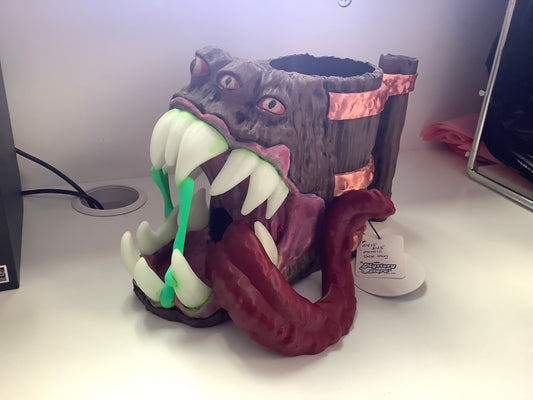 Mimic dice mug
