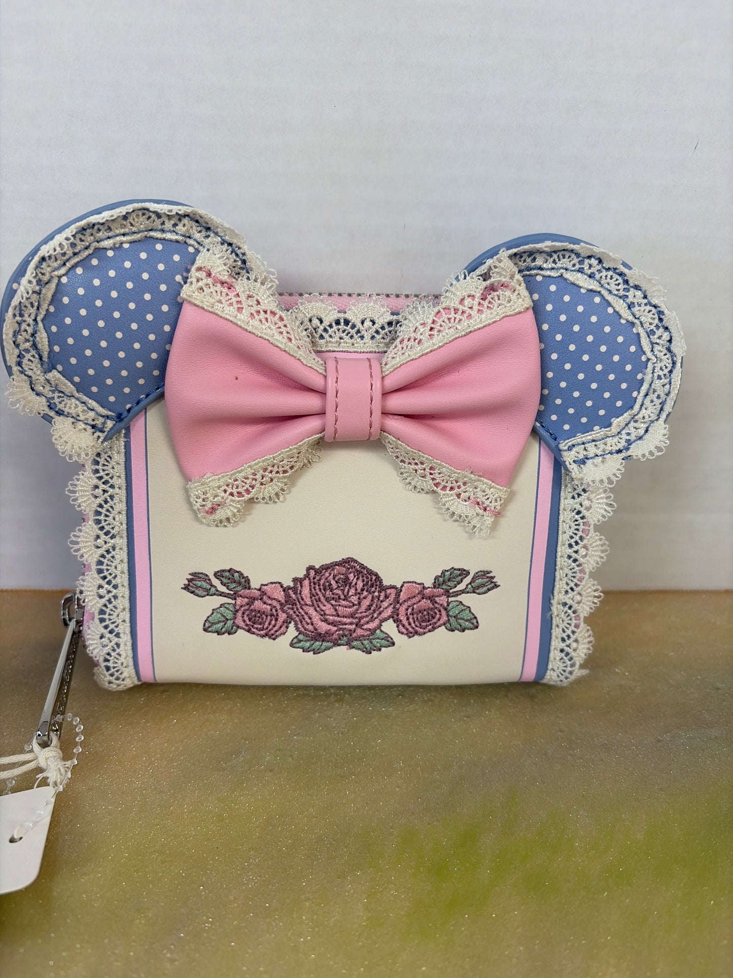 Minnie loungefly wallet
