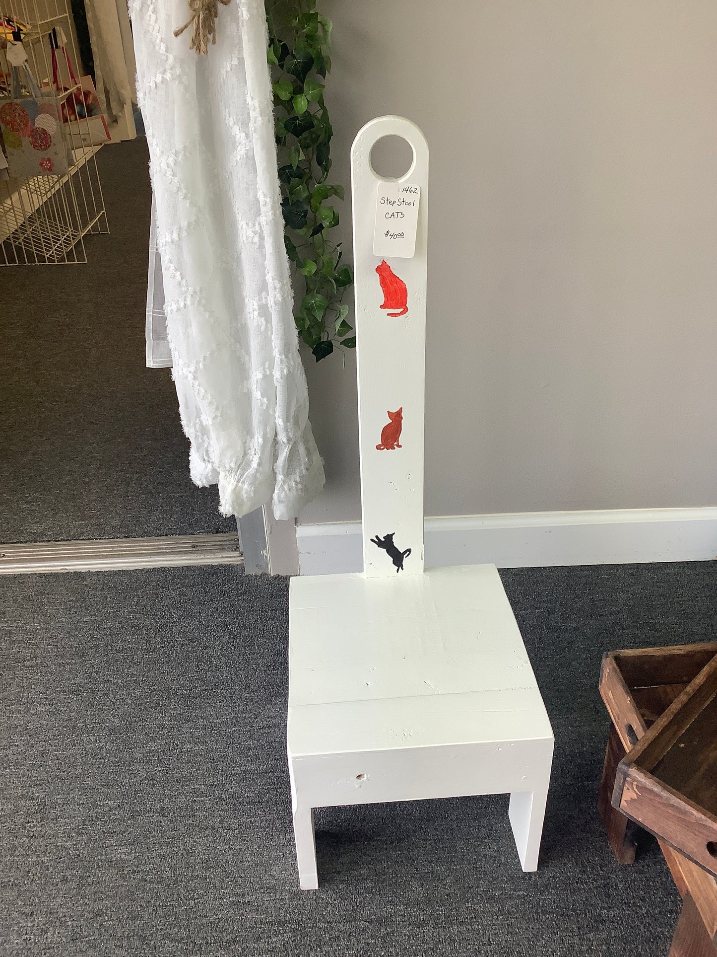 Step stool with handle