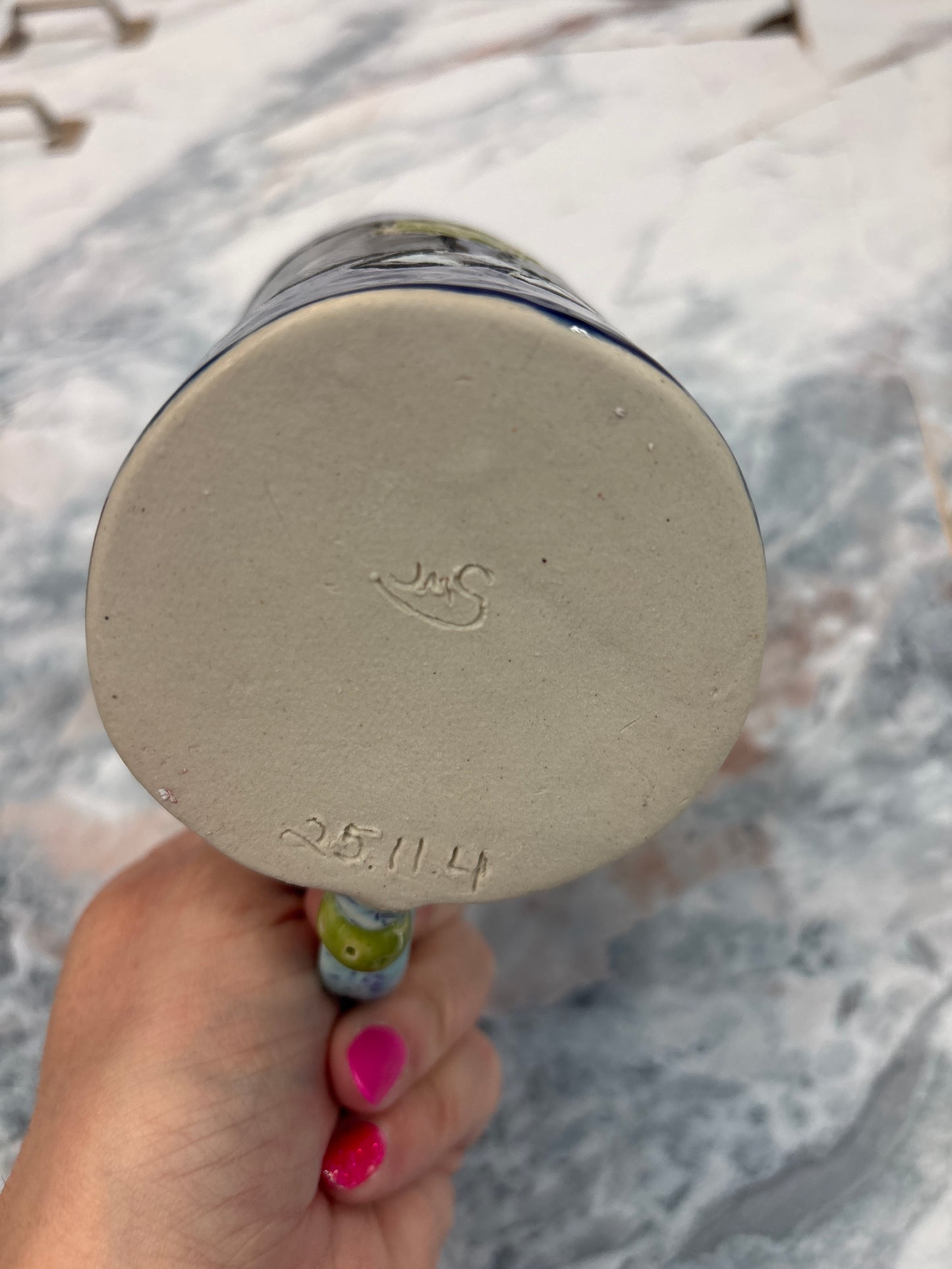 Pickleball coffee cup dark blue with light blue handle